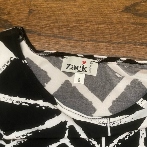 Black and white geometric print bodycon dress - Picture 3 of 4